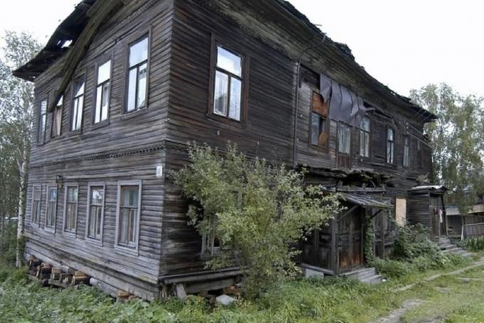 Un exemplu al casei vechi (sursa imagine - Yandex-imagini)