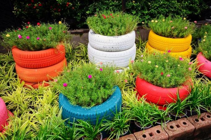 Cea mai frecventă utilizare a pneurilor în țară - o floare pat de flori