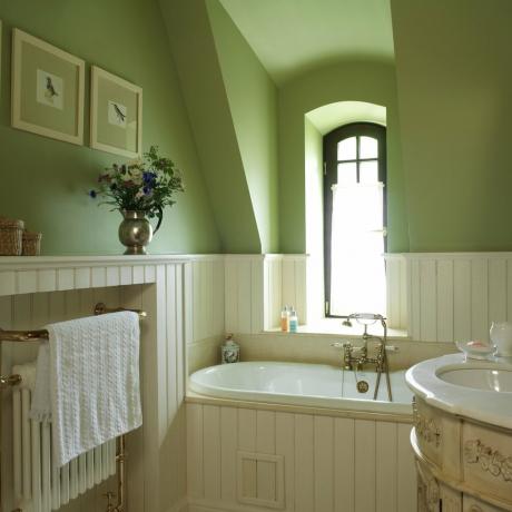 O baie în tonuri de verde. Sursa foto: devhata.ru