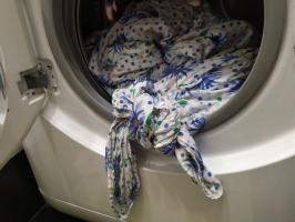 Acopere plapumă „mănâncă“ rufele în timpul de spălare: cea mai bună soluție pentru a rezolva problema
