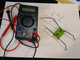 Verificați puntea de diode cu un multimetru